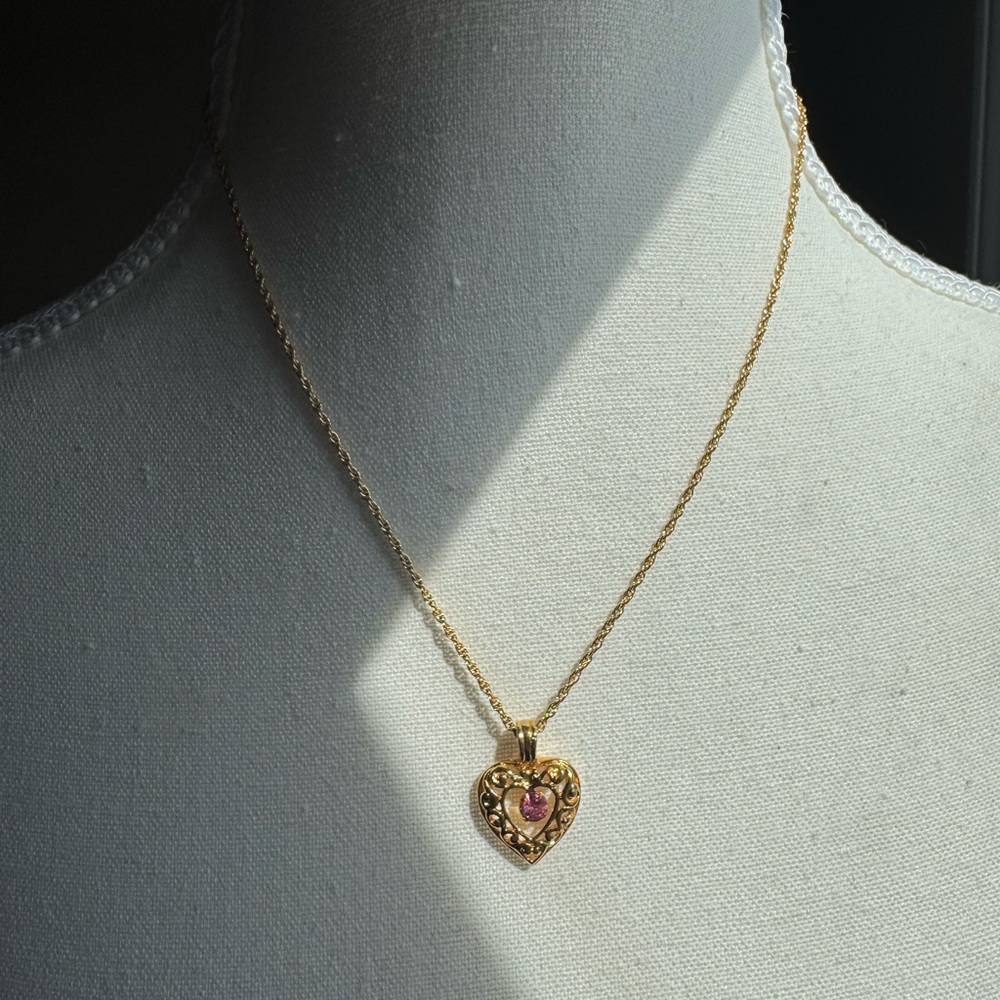 Avon Gold Filigree Heart Pendant Necklace